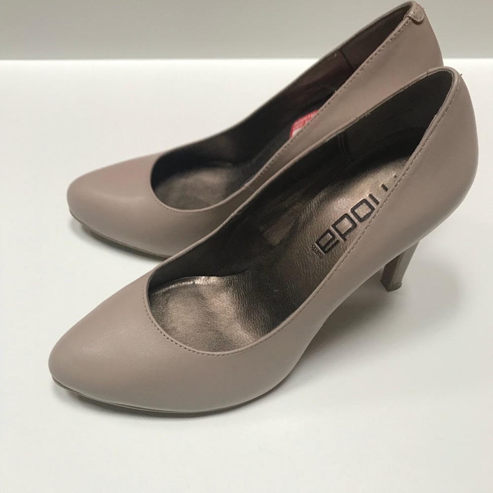 Moda Brand Taupe Heels
